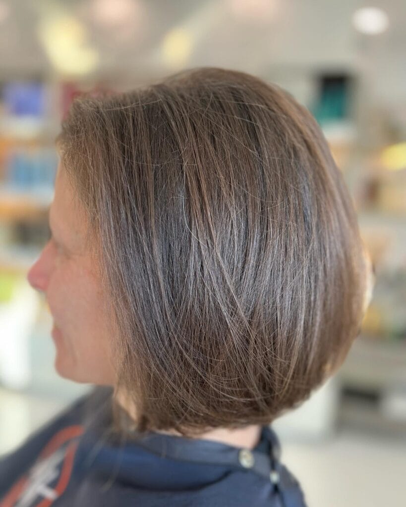 Smooth rounded bob with subtle layers and a soft, full shape at the ends.