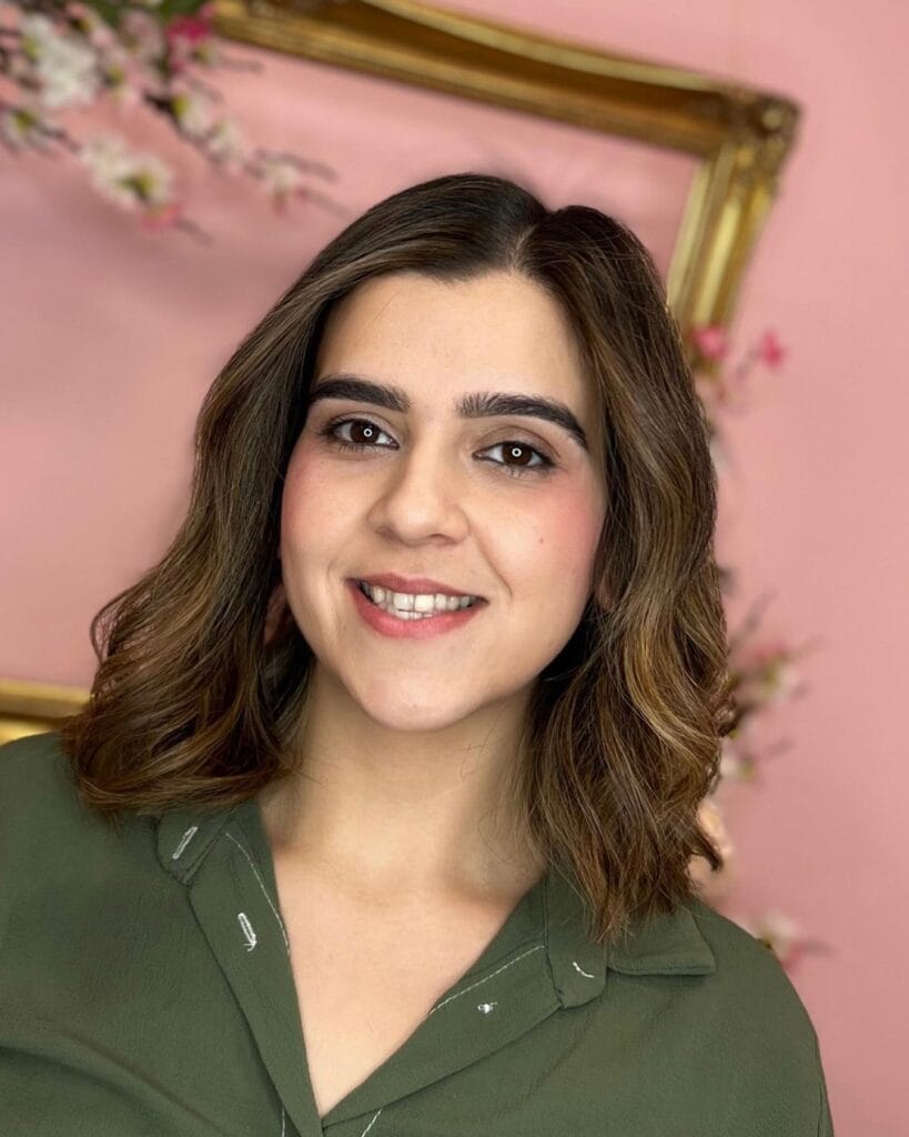 Shoulder length hair with soft loose waves and natural volume.